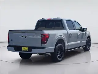 Ford F-150 2024 4x2 XLT 4 puertas SuperCrew 5.5 pies. SB