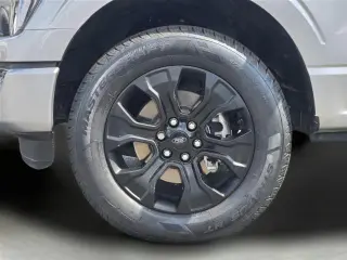Ford F-150 2023 4x4 XLT 4 puertas SuperCrew 6.5 pies SB
