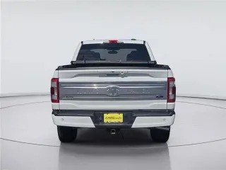 Ford F-150 2021 4x4 King Ranch 4 puertas SuperCrew 5.5 pies. SB