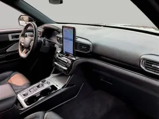 Ford Explorer 2023 AWD ST 4 puertas SUV