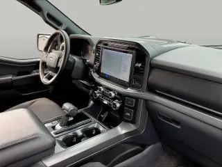 Ford F-150 2024 4x4 XLT 4 puertas SuperCrew 5.5 pies. SB
