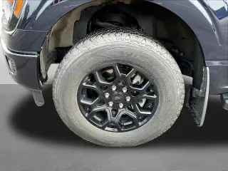 Ford F-150 2024 4x4 XLT 4 puertas SuperCrew 5.5 pies. SB