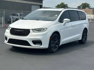 Chrysler Pacifica 2021 AWD Limited 4 puertas Minivan