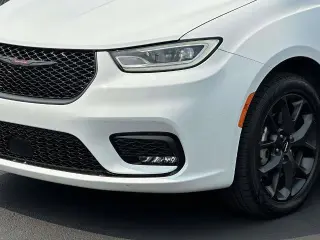 Chrysler Pacifica 2021 AWD Limited 4 puertas Minivan
