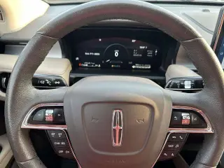 Lincoln Nautilus 2023 Estándar 4 puertas SUV
