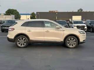Lincoln Nautilus 2023 Estándar 4 puertas SUV