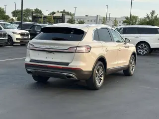 Lincoln Nautilus 2023 Estándar 4 puertas SUV