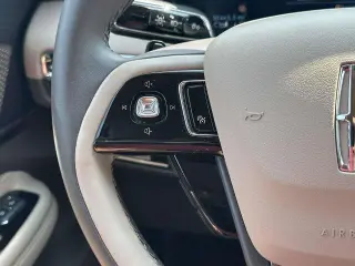 Lincoln Corsair 2023 Estándar 4 puertas SUV