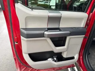 Ford F-250 Super Duty 2022 4x4 XLT 4 dr Crew Cab de 8 pies con caja larga