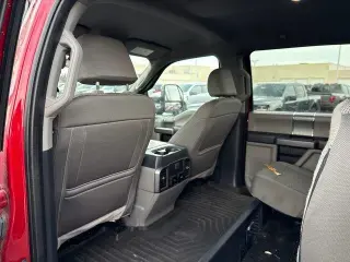 Ford F-250 Super Duty 2022 4x4 XLT 4 dr Crew Cab de 8 pies con caja larga