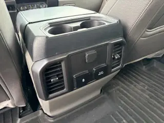 Ford F-250 Super Duty 2022 4x4 XLT 4 dr Crew Cab de 8 pies con caja larga