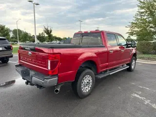 Ford F-250 Super Duty 2022 4x4 XLT 4 dr Crew Cab de 8 pies con caja larga