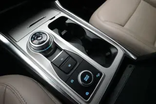 Ford Explorer 2023 AWD XLT SUV de 4 puertas