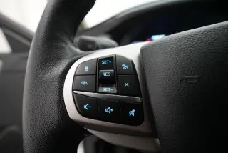 Ford Explorer 2023 AWD XLT SUV de 4 puertas