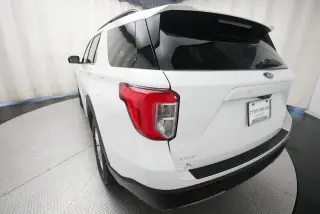 Ford Explorer 2023 AWD XLT SUV de 4 puertas