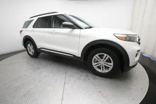 Ford Explorer 2023 AWD XLT SUV de 4 puertas