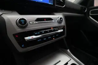 Ford Explorer 2023 AWD XLT SUV de 4 puertas