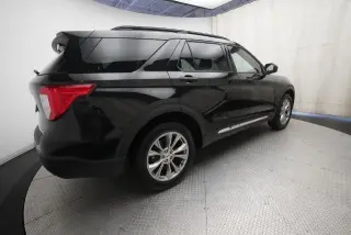 Ford Explorer 2023 AWD XLT SUV de 4 puertas