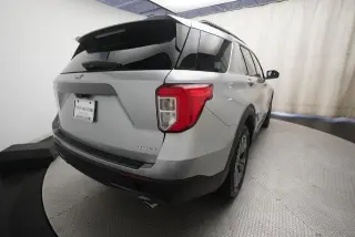 Ford Explorer 2023 AWD XLT SUV de 4 puertas