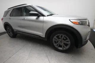 Ford Explorer 2023 AWD XLT SUV de 4 puertas