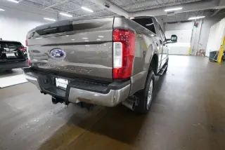 Ford F-250 Super Duty 2019 4x4 XLT Cabina Crew 4 puertas 6.8 pies caja corta Pickup