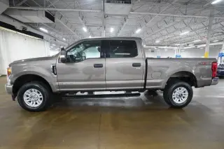 Ford F-250 Super Duty 2019 4x4 XLT Cabina Crew 4 puertas 6.8 pies caja corta Pickup