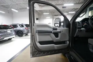 Ford F-250 Super Duty 2019 4x4 XLT Cabina Crew 4 puertas 6.8 pies caja corta Pickup