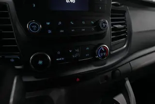 Ford Transit 2025 250 3 puertas LWB Techo Bajo Furgón de Carga