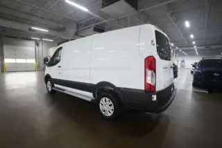 Ford Transit 2025 250 3 puertas LWB Techo Bajo Furgón de Carga