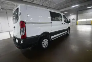 Ford Transit 2025 250 3 puertas LWB Techo Bajo Furgón de Carga