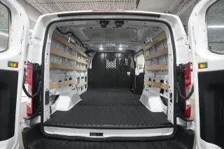 Ford Transit 2025 250 3 puertas LWB Techo Bajo Furgón de Carga