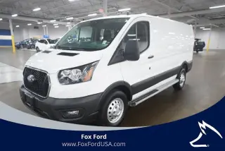 Ford Transit 2024 AWD 250 3 puertas SWB Techo Bajo Furgón de Carga