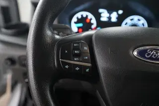 Ford Transit 2024 AWD 250 3 puertas SWB Techo Bajo Furgón de Carga