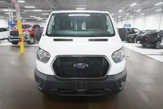 Ford Transit 2024 AWD 250 3 puertas SWB Techo Bajo Furgón de Carga