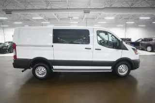 Ford Transit 2024 AWD 250 3 puertas SWB Techo Bajo Furgón de Carga
