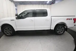 Ford F-150 2020 4x4 Lariat 4 puertas SuperCrew 5.5 pies. SB