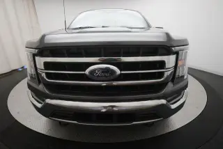 Ford F-150 2022 4x4 Lariat 4 puertas SuperCrew 5.5 pies. SB