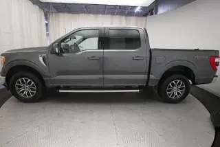 Ford F-150 2022 4x4 Lariat 4 puertas SuperCrew 5.5 pies. SB