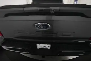 Ford F-150 2022 4x4 Lariat 4 puertas SuperCrew 5.5 pies. SB