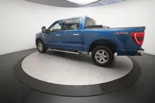 Ford F-150 2022 4x4 XLT 4 puertas SuperCrew 5.5 pies. Caja corta