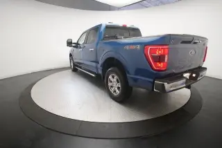 Ford F-150 2022 4x4 XLT 4 puertas SuperCrew 5.5 pies. Caja corta