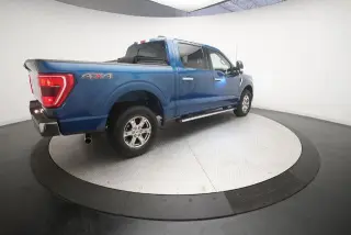 Ford F-150 2022 4x4 XLT 4 puertas SuperCrew 5.5 pies. Caja corta
