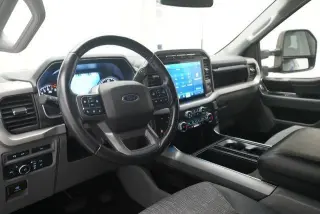Ford F-150 2022 4x4 XLT 4 puertas SuperCrew 5.5 pies. Caja corta