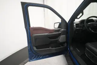 Ford F-150 2022 4x4 Lariat 4 puertas SuperCrew 6.5 pies. Caja corta