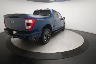 Ford F-150 2022 4x4 Lariat 4 puertas SuperCrew 6.5 pies. Caja corta