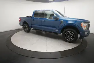 Ford F-150 2022 4x4 Lariat 4 puertas SuperCrew 6.5 pies. Caja corta