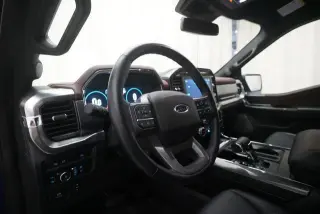 Ford F-150 2022 4x4 Lariat 4 puertas SuperCrew 6.5 pies. Caja corta