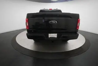 Ford F-150 2023 4x4 XLT 4 puertas SuperCrew 5.5 pies. SB