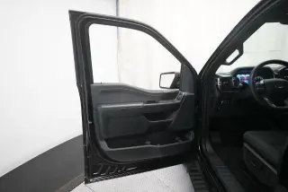 Ford F-150 2023 4x4 XLT 4 puertas SuperCrew 5.5 pies. SB