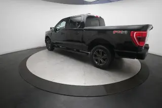 Ford F-150 2023 4x4 XLT 4 puertas SuperCrew 5.5 pies. SB